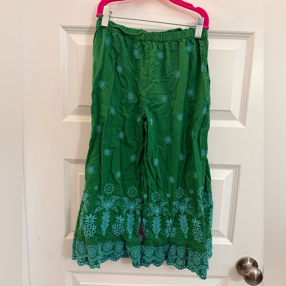 Mini Boden Green Floral Kids Bottoms - Picture 2 of 3